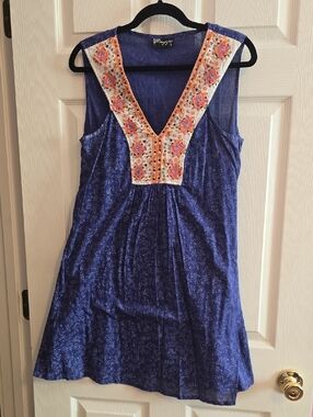 Fashion Magazine Royal Blue Sleeveless Embroidered V-Neck Tunic